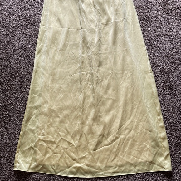 BCBGMAXAZRIA BEAUTIFUL FORMAL DRESS, 06 - Picture 2 of 13